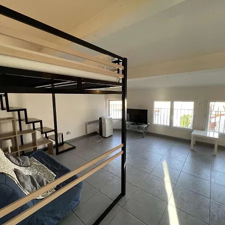 Centre-ville A 150m De La Plage, 4 Pers., Mezzanine, Cuisine Equipee, Proche Commerces - Fr-1-701-51 Apartment