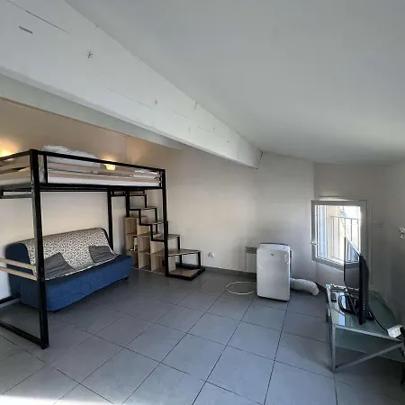 Centre-ville A 150m De La Plage, 4 Pers., Mezzanine, Cuisine Equipee, Proche Commerces - Fr-1-701-51 Apartment