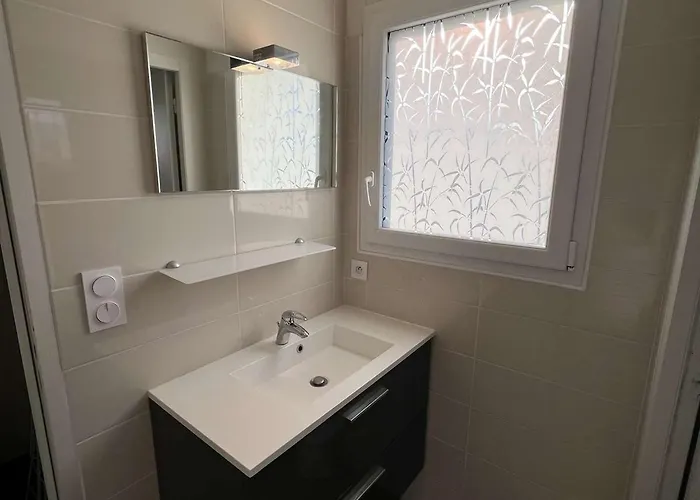 Apartamento Centre-ville à 150m De La Plage, 4 Pers., Mezzanine, Cuisine équipée, Proche Commerces - Fr-1-701-51 Valras-Plage